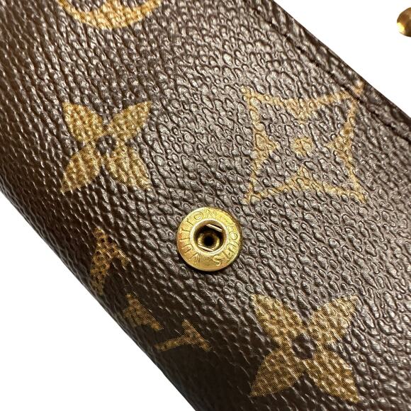 Louis Vuitton Limited Edition Monogram 4 Key Multicles Key Holder with Fuchsia - Picture 11 of 14